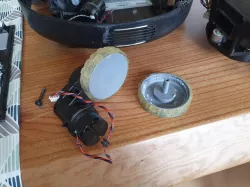 neato D7 connected wheel and drive gear