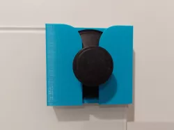 Plug holder