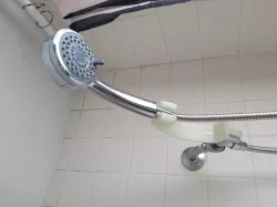 Showerhead raiser
