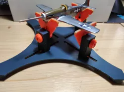 Stand for painting aircraft model - stojan na barvení modelů letadel