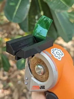 Motorized Plastic Bottle String Slicer