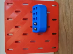 Nozzle holder for Pegboard