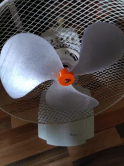 Room fan blade (assembled) 210mm (8mm motor shaft diameter)