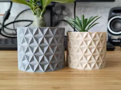Tradicional Triangle Plant Pot and Planter
