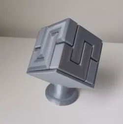 4x4x4 Puzzle Cube with 8 identical pieces