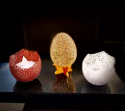 Broken egg - candle holder