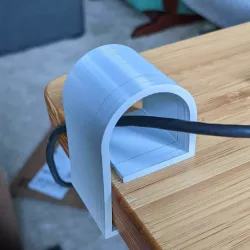 Desk Hugger V3 (customizable / parametric)