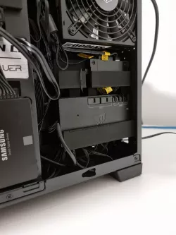Lian Li o11 mini plate for Corsair commander pro, light node and RGB fan hub