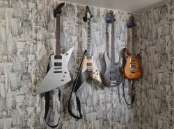 Wall Mount Guitar Holder v2