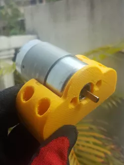 775 DC Motor Mount for DIY Dremel CNC