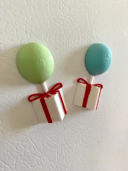 Animal Crossing Style Balloon Present Magnet