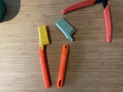 Bouldering Brush - Removable/Reusable Brush Head