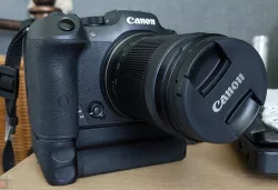 Canon R7 grip High & Low version (battery is not possible)