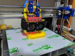 Dual extruders Direct drive with height adjustment