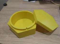 Hexabox with simple close