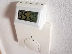 Hygrometer Holder