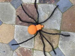 Pipe Cleaner Spider Body - Halloween