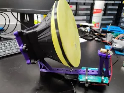 Sound reactive laser reflector (tympanic membrane movement model)