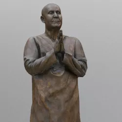 Sri Chinmoy statue