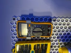 Wall mount for a Fluke 114/115/116/117