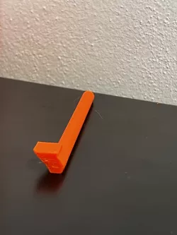Axis for auto rewind spool hub