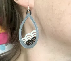 Elongated Minimal Waves