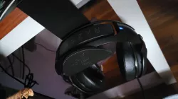 Headset Hanger (Razer logo)