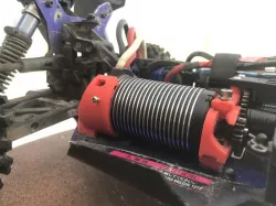 Kyosho Inferno ve motor mount