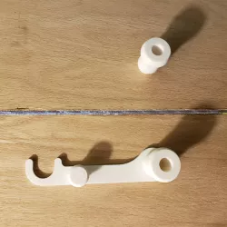 Latching knobs