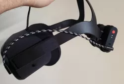 Quest Battery Pack Clips
