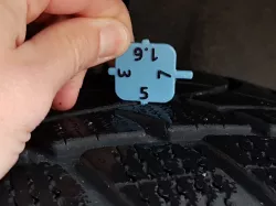 Simple tire profile gauge