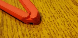 Bag clip with strong hinge