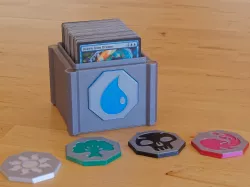 Basic deck box with customisable swappable badges