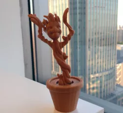Dancing Groot MMU Multicolor