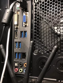 Gigabyte GA-Z77X-D3H IO plate