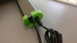 i-tec USB 3.0 Metal Charging Hub mount