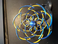 Kinetic sculpture: contra rotating discs