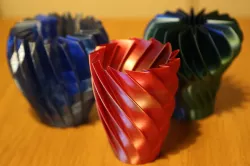 Prismatic, twisted parametric spiral vase