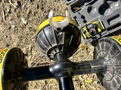 Rigid SR-20 Pipe locator folding clip