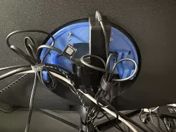Samsung LU28R55 Vesa mount for cable management