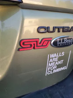 SLO Mock STI Subaur Badge - Remix Split for Multimaterial 
