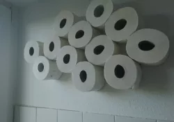 Toilet paper cloud, screwable