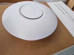 Unifi WLAN Adapter Wandmontage