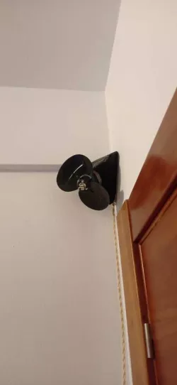 Fan holder