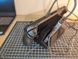 Steam Deck Stand with Totu USB-C Hub Holder