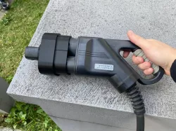 Tesla US/CCS2 Adapter Lock