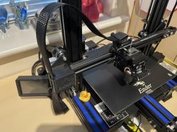 Fichier STL gratuit Support câble et chaine plateau Ender3 v2