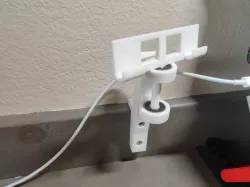 Swiveling iPad mini mount