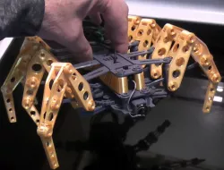 8 Leg single drive Spider Rover. Remix.