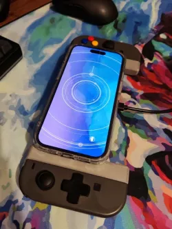 iPhone ESR MagSafe Joy-Con Grip